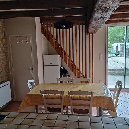 Charmante Maison En Pierres Sainte-Radégonde-des-Noyers Εξωτερικό φωτογραφία