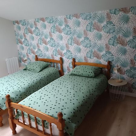 Charmante Maison En Pierres Sainte-Radégonde-des-Noyers Εξωτερικό φωτογραφία